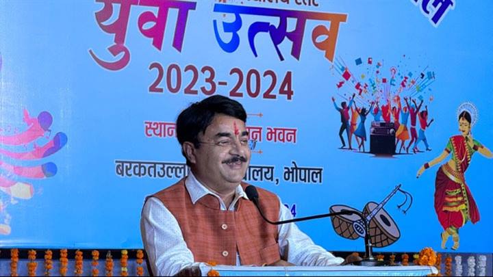 युवा उत्सव प्रतिभा को निखारने और व्यक्तित्व को गढ़ने में सहायक- राज्य मंत्री श्री पटेल